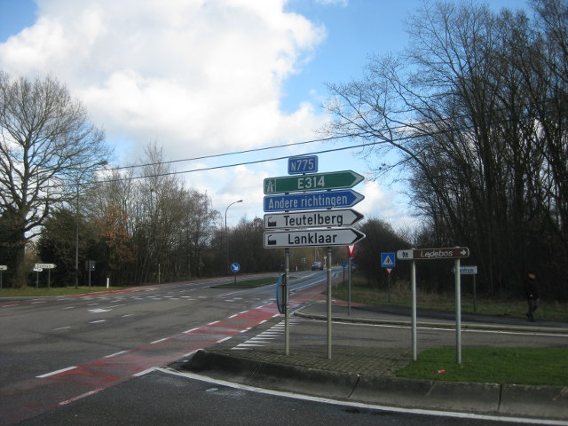 3905n775