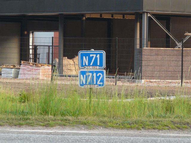 P1050711n71n712