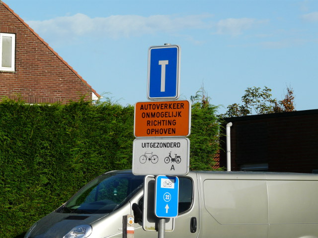 P1120033maaseikautoverkeeronmogelijk