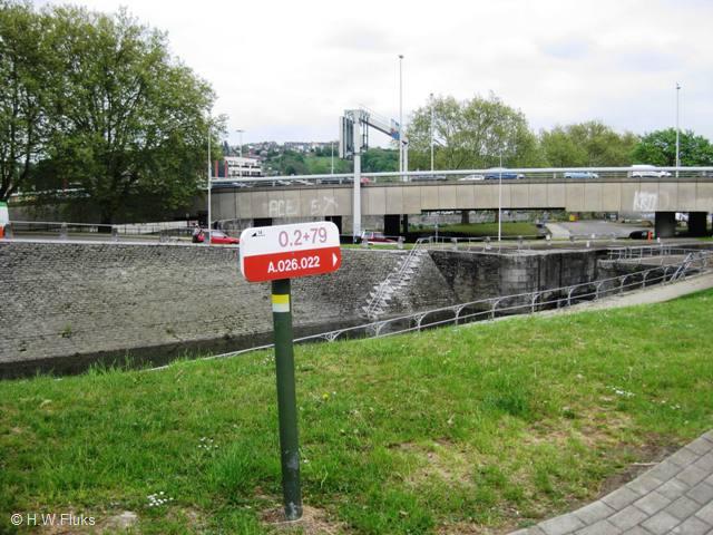 7567a026022angleur
