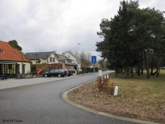 6559n738