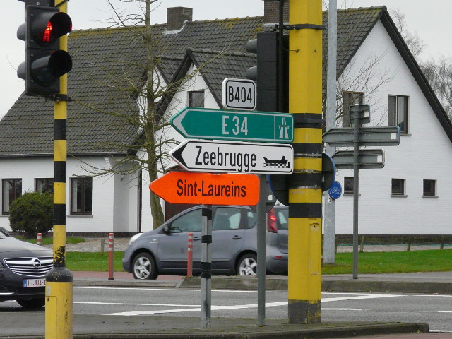 P1210211b404eeklo