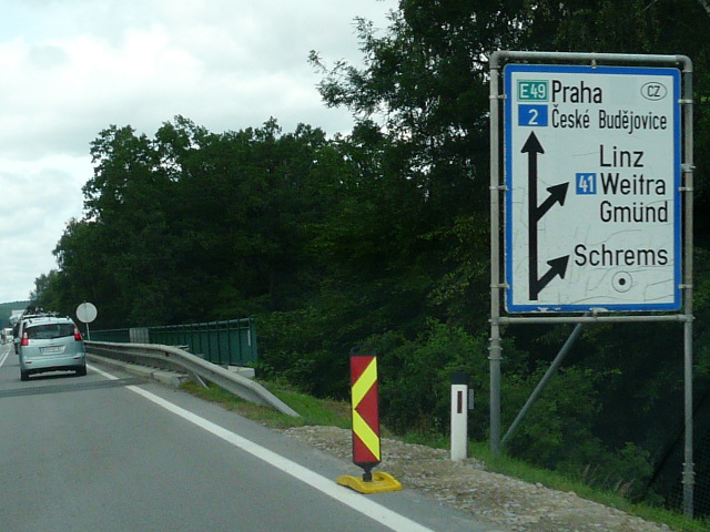 P1260491x41e49x2