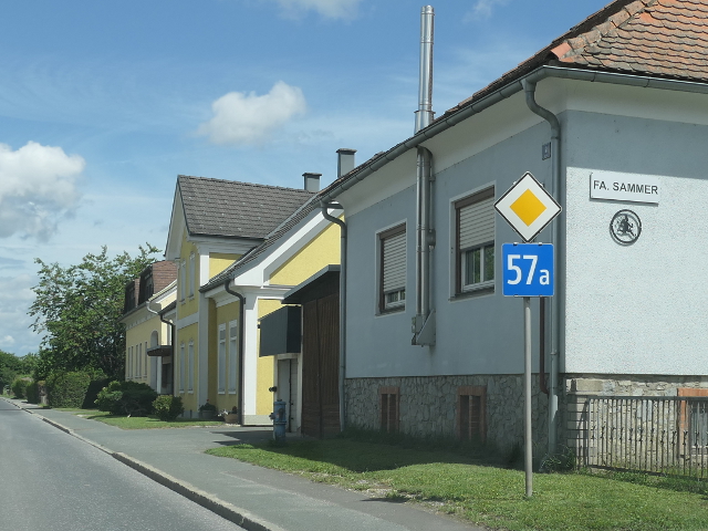 P1280374b57a