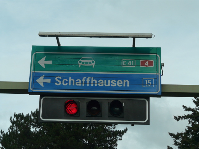 P1110144x15a4e41stuttgartovergeplakt