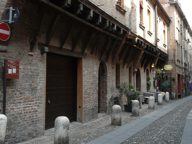P1060721ferrara