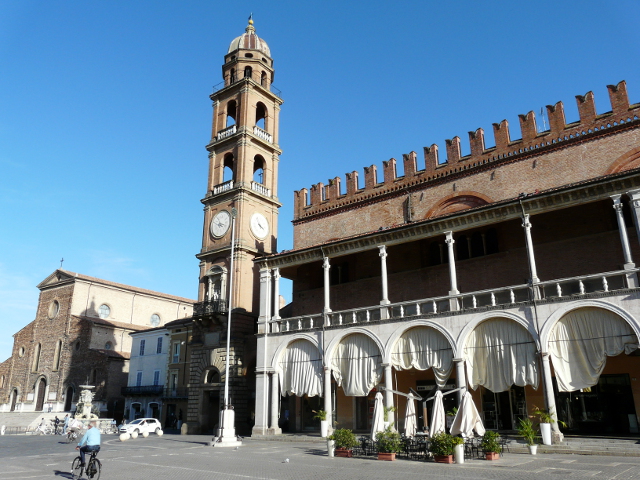 P1110668faenza