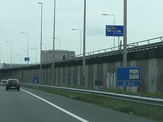 P1040045a12ox7