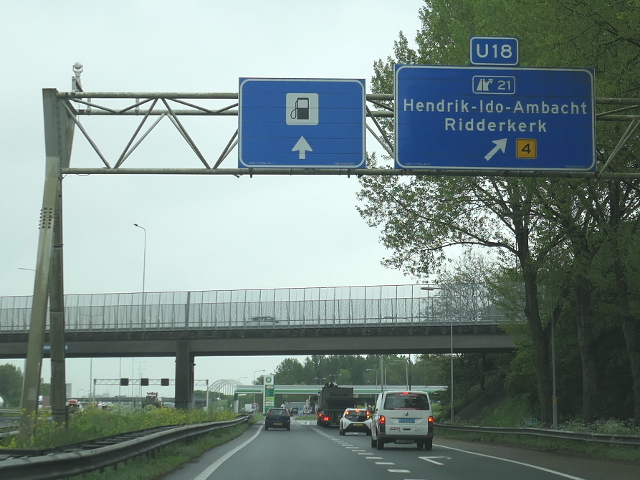 P1040215a15ox21