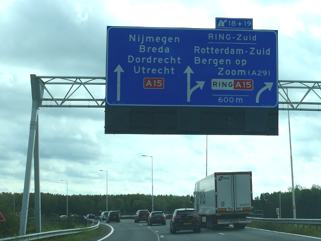 P1140118a15zbenelux