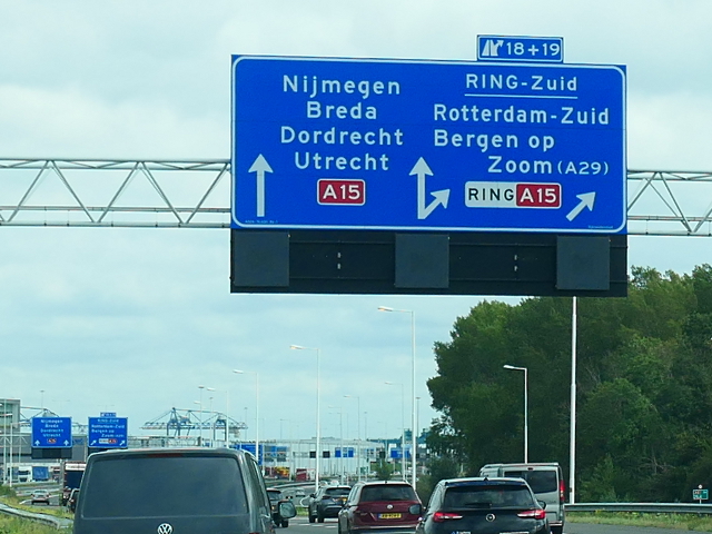 P1140119a15zbenelux