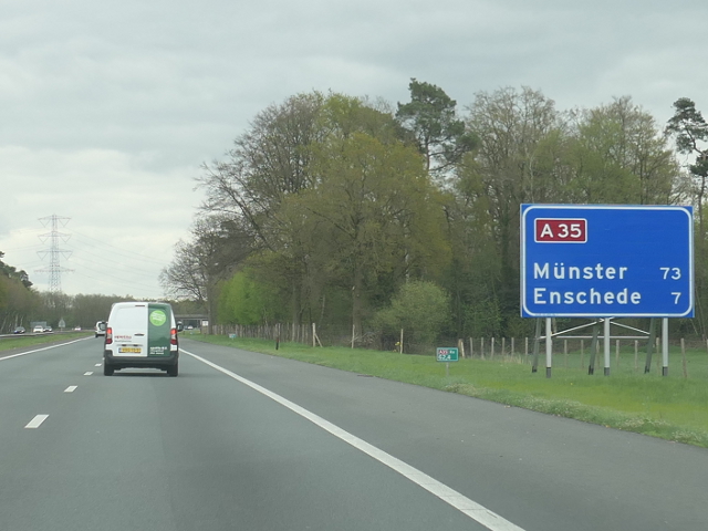 P1020623a35ox27