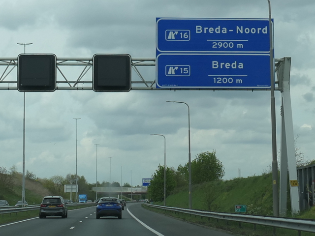 P1030766a27nx15
