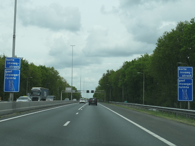 P1030784a27nx17
