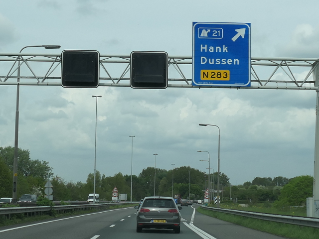 P1030799a27nx21