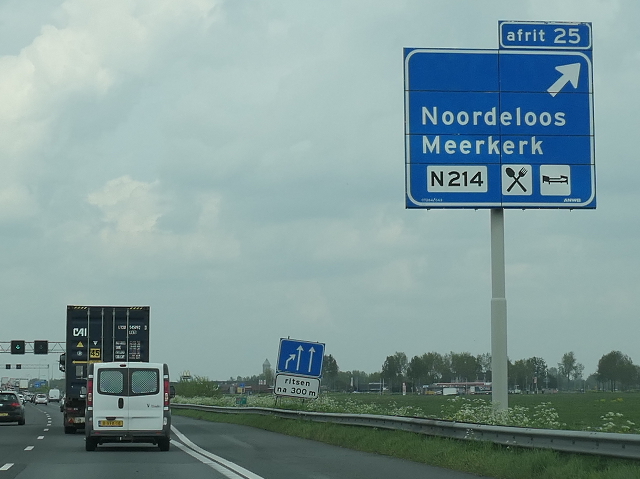 P1030826a27nx25