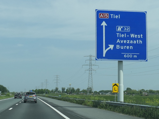 P1050311a15ox32