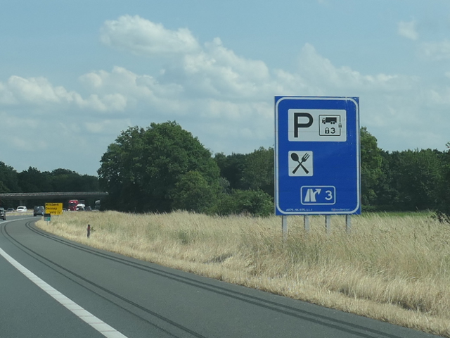 P1070028a73zx3