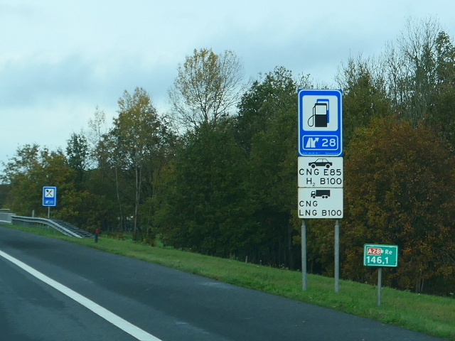P1180544a28nx28
