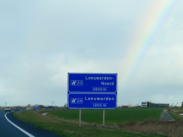 P1220050n31wx24regenboog