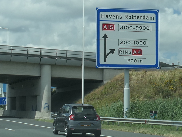 P1080733a15wbenelux