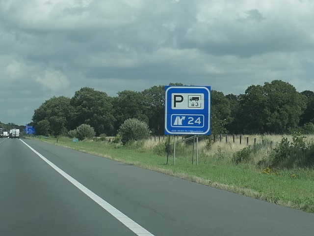 P1100343a28nx24