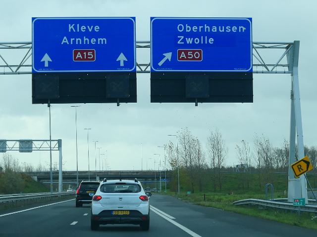 P1180957a15ovalburg