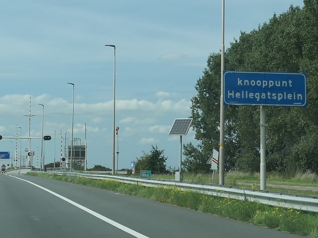 P1110147a29nhellegats