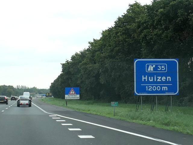 P1110633a27nx35