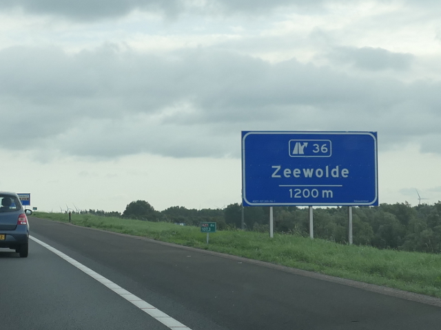P1110637a27nx36