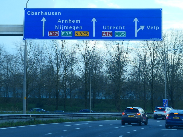 P1190056a348zvelper