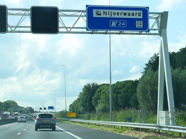 P1120007a15wx24