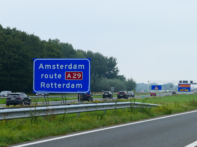 P1120375a29nhellegats