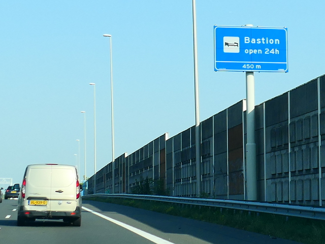 P1130173a12ox7