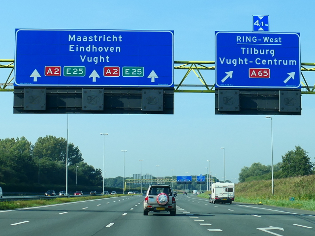 P1130241a2zvught