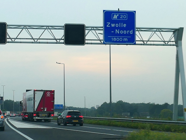 P1140084a28zx20