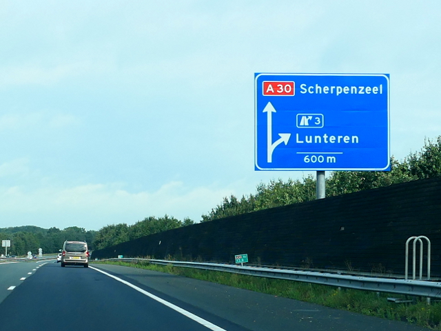 P1140536a30nx3