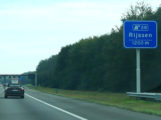 P1150402a1ox28
