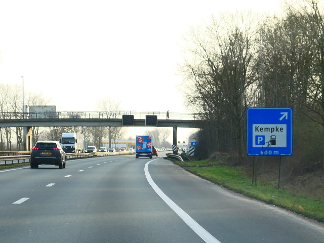 P1240482a325zkempke