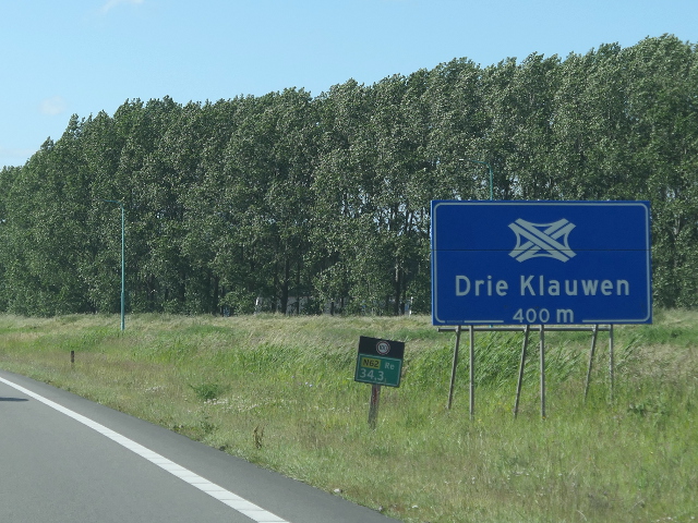 P1280863n62ndrieklauwen