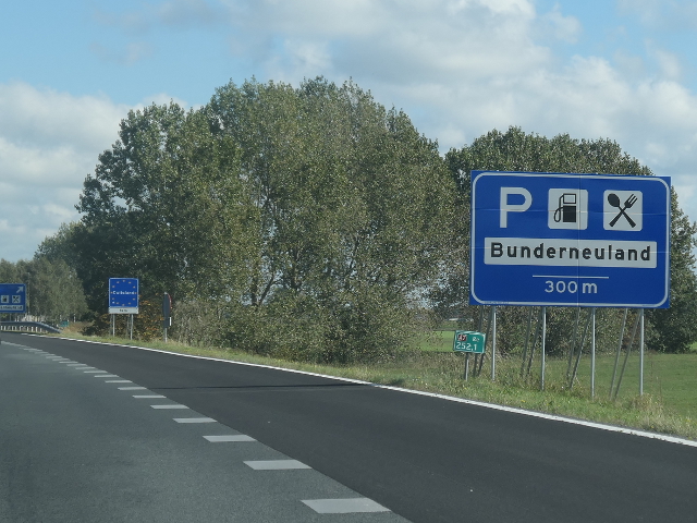 P1310443a7nbunder