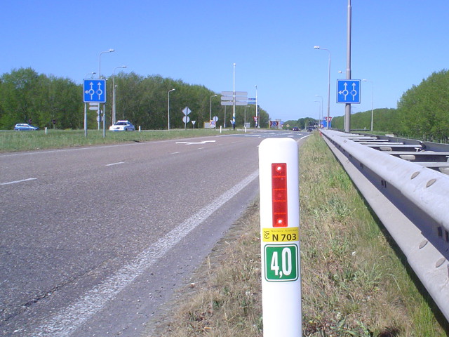 DSC09799n703