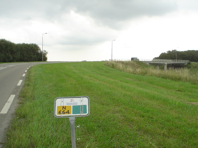 DSC07978n664