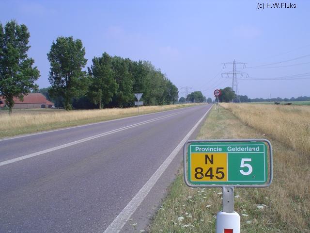 n845
