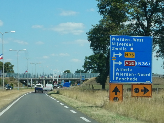 DSC01970a35n35n36i