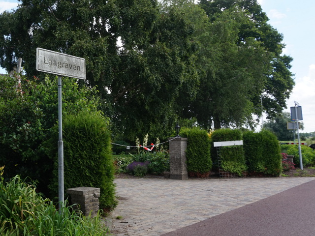 DSC00172laagraven_w
