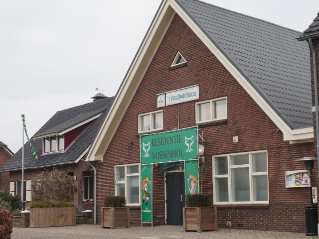 DSC06237azewijnvossenhol_z