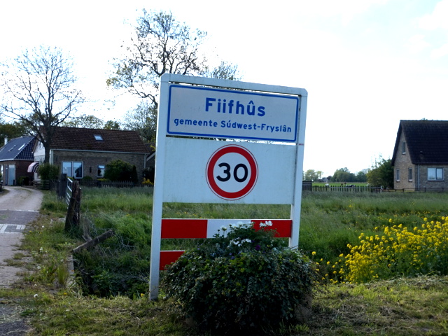DSC00206fiifhus_w