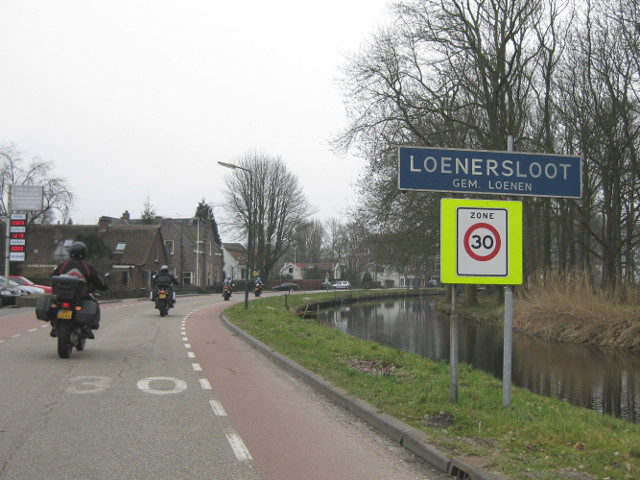 loenersloot024