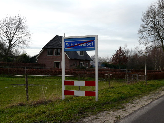 P1020445schuinesloot